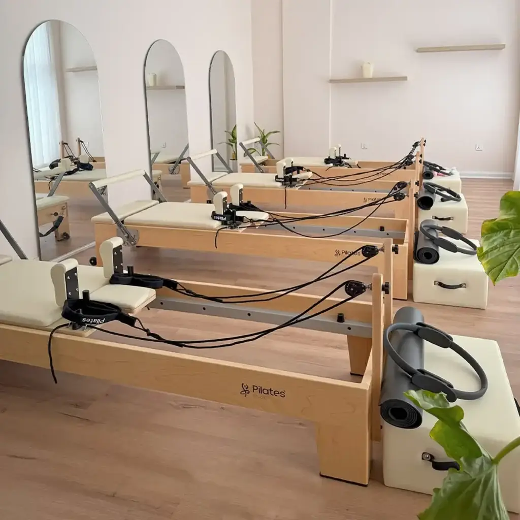 Pilates equipment manufacturer supplying professional Pilates reformer for Iraq boutique studios